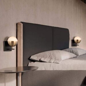 LUMINARIO PARA MURO LATON CON PANTALLA DE CRISTAL